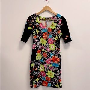 {tl} the letter Dress